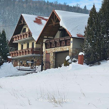 Ferienhaus Липова Экстерьер фото
